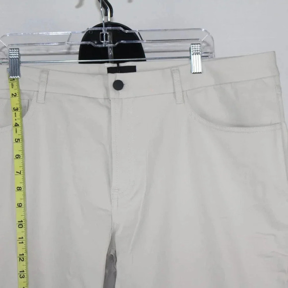 AWAY - Picture 3 of 10